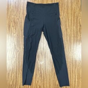 Athleta Vitality Stash Pocket 7/8 leggings size small